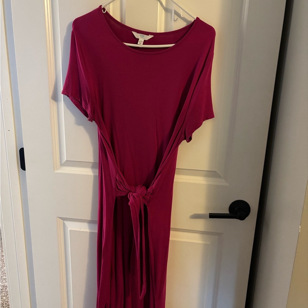 Elegant Pink Tie-Front Dress